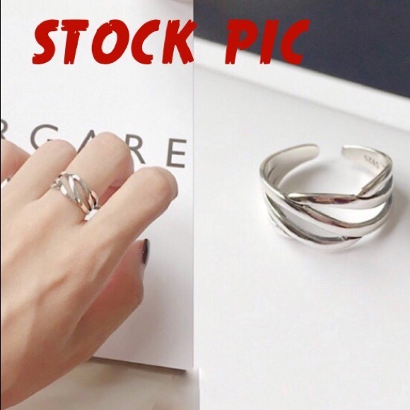 The Coolest Ring EVER - Picture 5 of 6